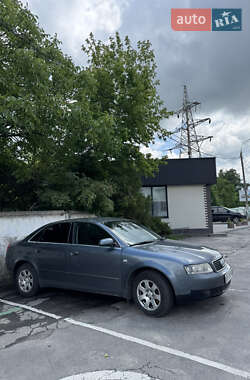Седан Audi A4 2001 в 