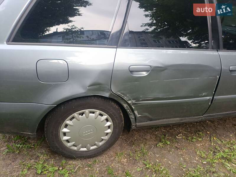 Универсал Audi A4 2000 в Барановке