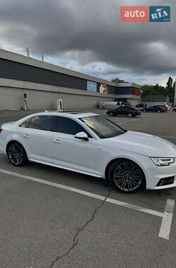Седан Audi A4 2016 в 