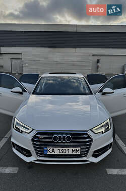 Седан Audi A4 2016 в 