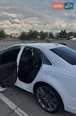 Седан Audi A4 2016 в 