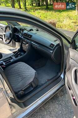 Седан Audi A4 2002 в 