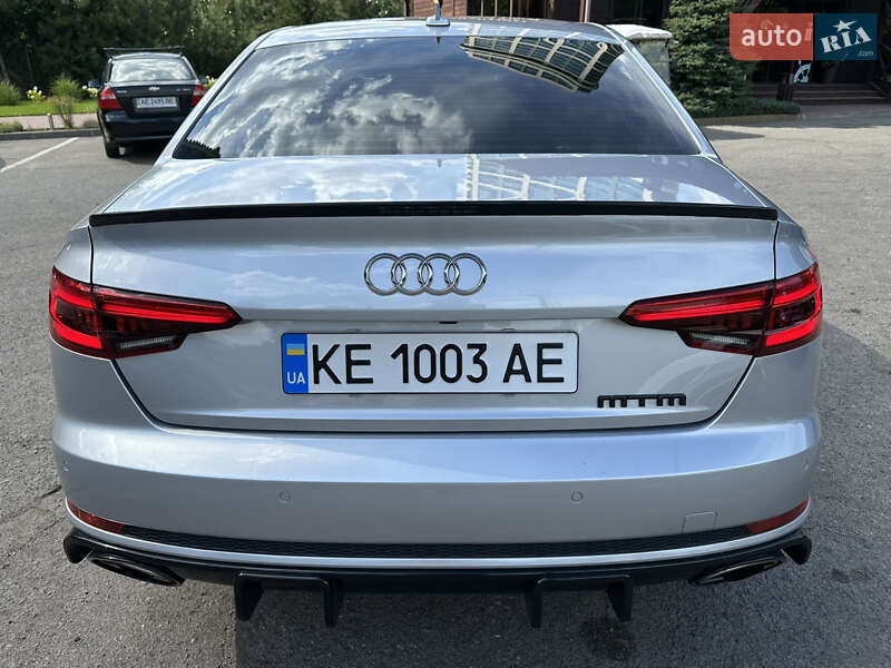 Седан Audi A4 2017 в Дніпрі