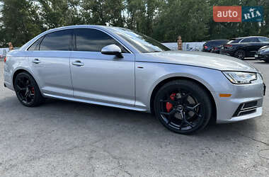 Седан Audi A4 2017 в Дніпрі
