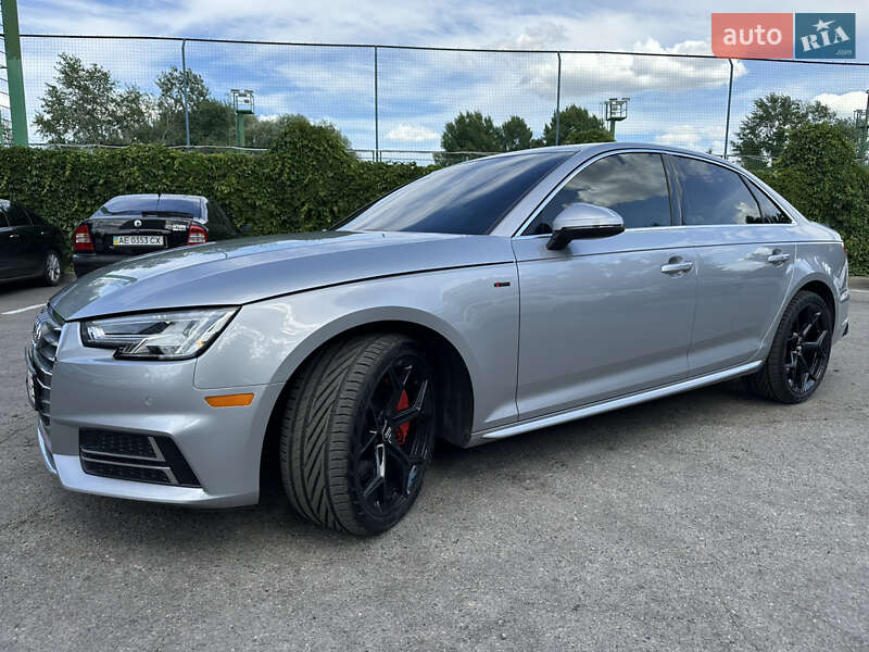 Седан Audi A4 2017 в Дніпрі