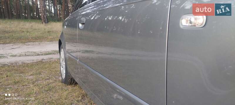 Седан Audi A4 2005 в Лебедине