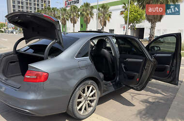 Седан Audi A4 2013 в 