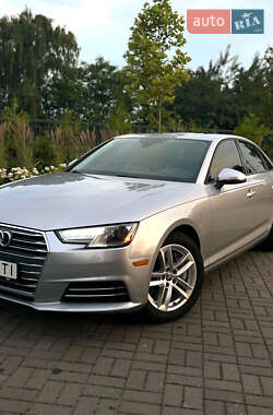 Седан Audi A4 2016 в Львове