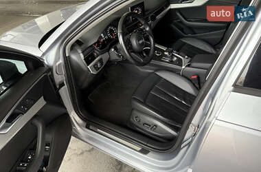 Седан Audi A4 2016 в 