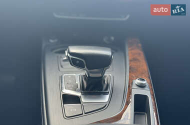 Седан Audi A4 2019 в Днепре