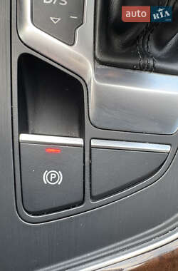 Седан Audi A4 2019 в Днепре