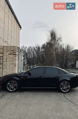 Седан Audi A4 2014 в 