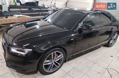 Седан Audi A4 2014 в 