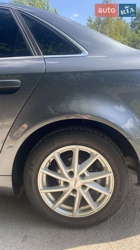 Седан Audi A4 2006 в Коростышеве