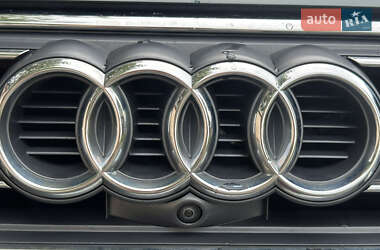 Седан Audi A4 2017 в 