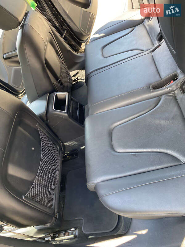 Седан Audi A4 2011 в Львові