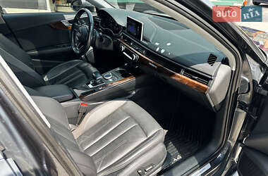 Седан Audi A4 2018 в 