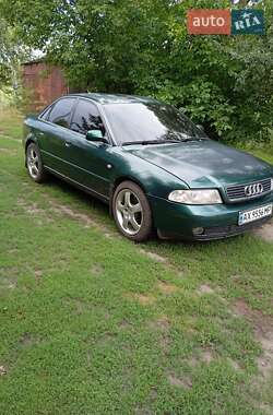 Седан Audi A4 2001 в Краснограде