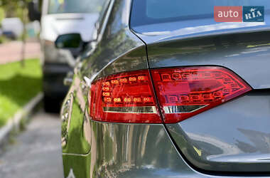 Седан Audi A4 2012 в 