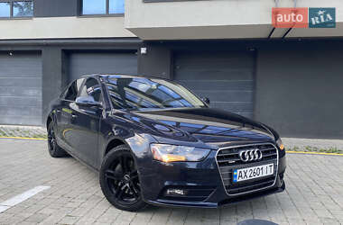 Седан Audi A4 2012 в 