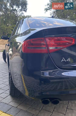 Седан Audi A4 2012 в 