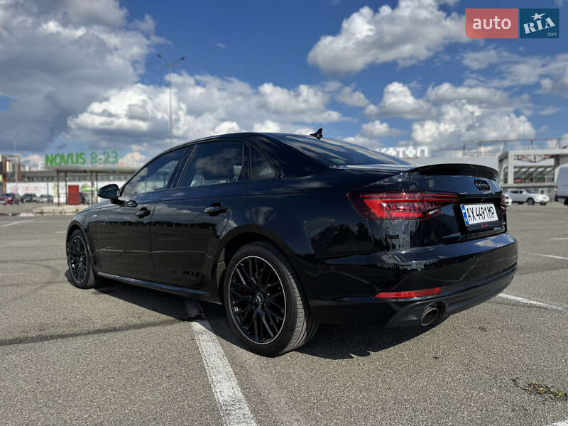 Седан Audi A4 2018 в Киеве