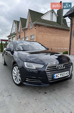 Седан Audi A4 2016 в Луцке
