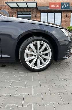 Седан Audi A4 2016 в 