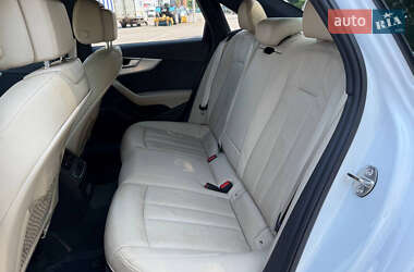 Седан Audi A4 2016 в 