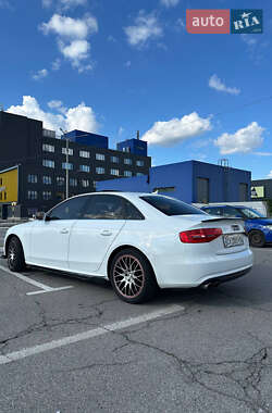 Седан Audi A4 2012 в 