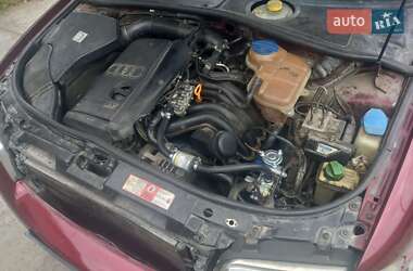 Седан Audi A4 2000 в 