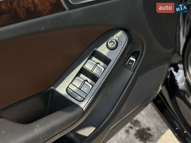 Седан Audi A4 2013 в Шептицькому