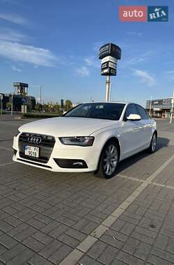 Седан Audi A4 2013 в Жовтих Водах