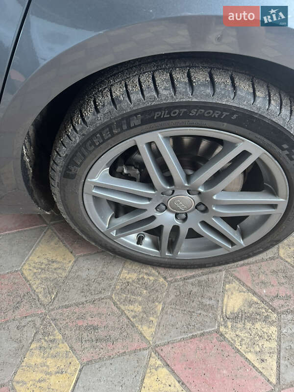 Седан Audi A4 2016 в Пирятине