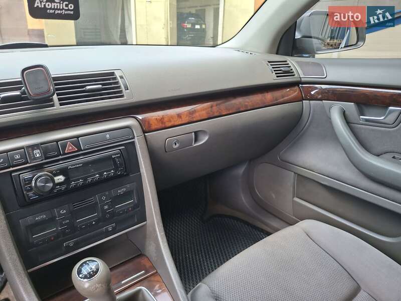Седан Audi A4 2003 в Харькове