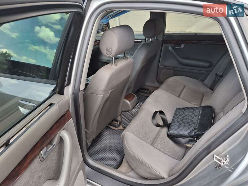 Седан Audi A4 2003 в Харькове