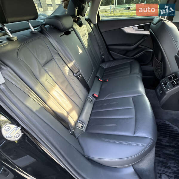 Седан Audi A4 2016 в Киеве