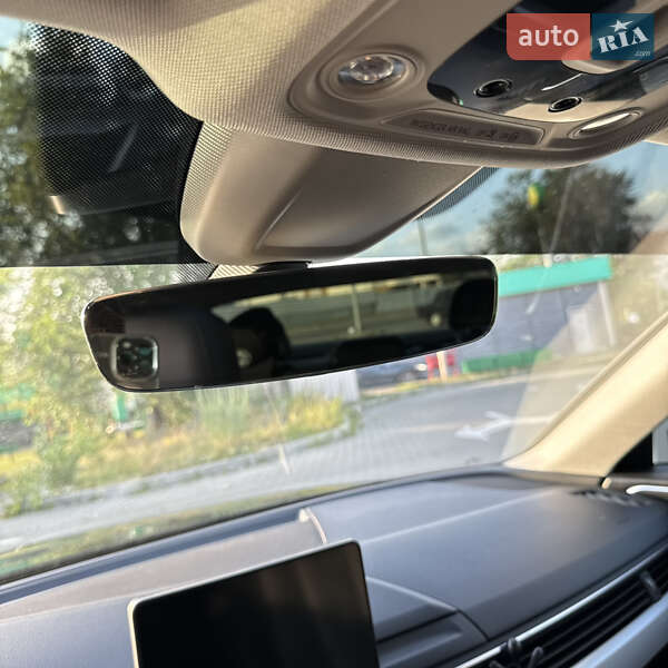 Седан Audi A4 2016 в Киеве