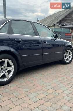 Седан Audi A4 2003 в 