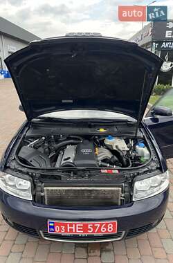 Седан Audi A4 2003 в 