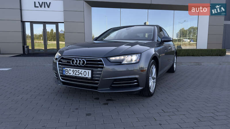 Седан Audi A4 2017 в Львові