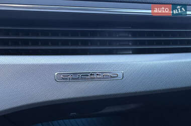 Седан Audi A4 2017 в 