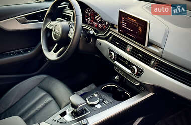 Седан Audi A4 2017 в 