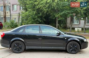 Седан Audi A4 2001 в 