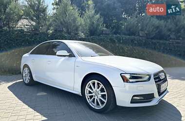 Седан Audi A4 2015 в 