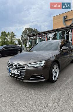 Седан Audi A4 2018 в 