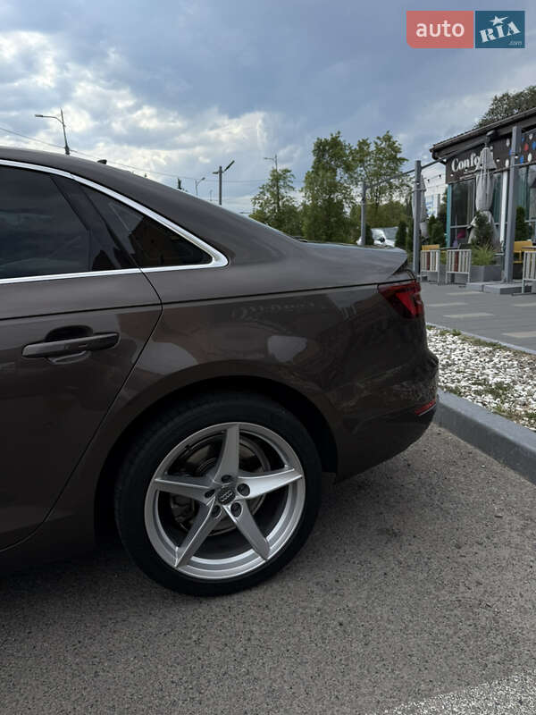 Седан Audi A4 2018 в Киеве фото 15 Седан Audi A4 2018 в Киеве