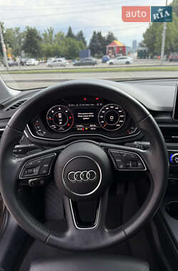 Седан Audi A4 2018 в 