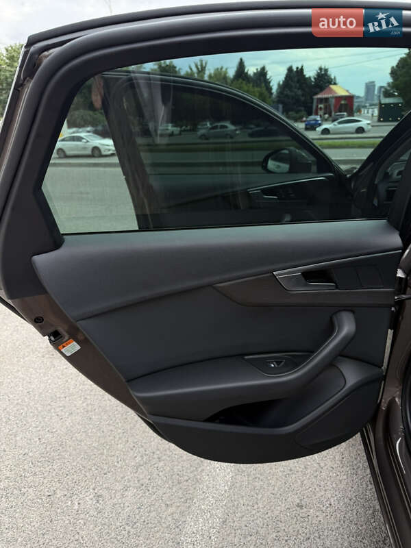 Седан Audi A4 2018 в Киеве фото 39 Седан Audi A4 2018 в Киеве
