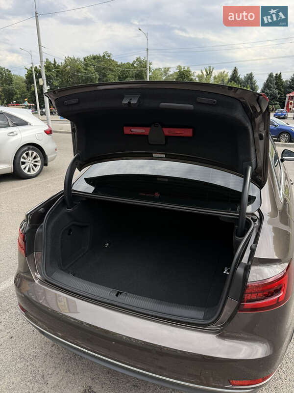 Седан Audi A4 2018 в Киеве фото 51 Седан Audi A4 2018 в Киеве